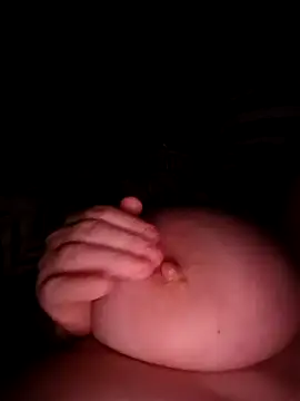 Snapshot of poussychats chatting on December 2024 10:07:01 PM poussychats online show from December 2024 10:07:01 PM