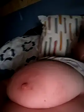 Snapshot of poussychats chatting on December 2024 02:48:02 PM poussychats online show from December 2024 02:48:02 PM