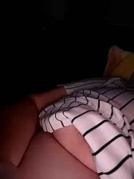 Snapshot of poussychats chatting on December 2024 08:57:02 PM poussychats online show from December 2024 08:57:02 PM