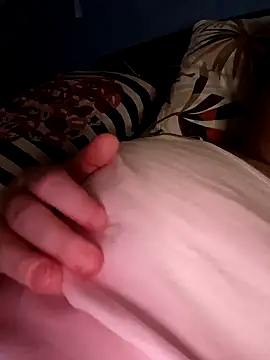 Snapshot of poussychats chatting on January 2025 08:04:01 PM poussychats online show from January 2025 08:04:01 PM