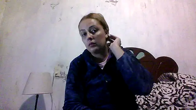 Samanthat33 online show from September 2025 03:32:01 AM