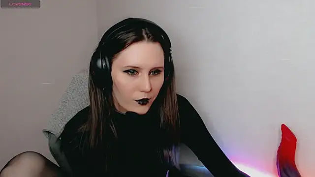 tracy cooper online show from December 2024 11:31:01 PM