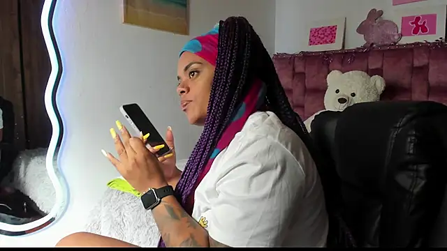 Snapshot of ladyrd1 chatting on October 2025 05:35:01 PM ladyrd1 online show from October 2025 05:35:01 PM