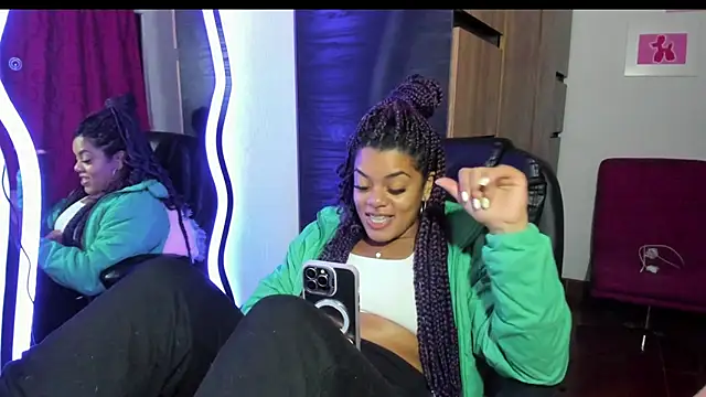 Snapshot of ladyrd1 chatting on November 2025 02:11:02 AM ladyrd1 online show from November 2025 02:11:02 AM