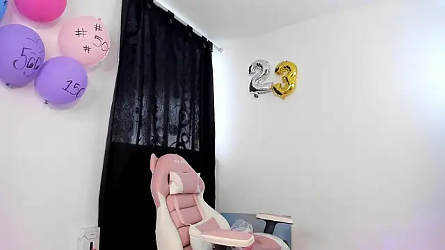 lovely kitt online show from February 2025 08:53:01 PM