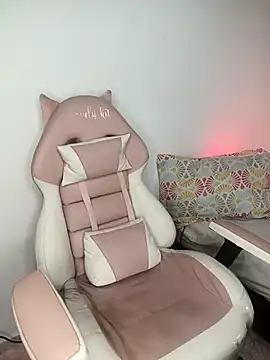 lovely kitt online show from March 2025 12:48:02 AM