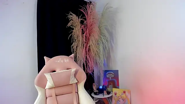 lovely kitt online show from September 2025 12:32:01 AM