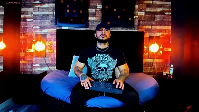 Van Velckan online show from January 2025 03:27:02 AM