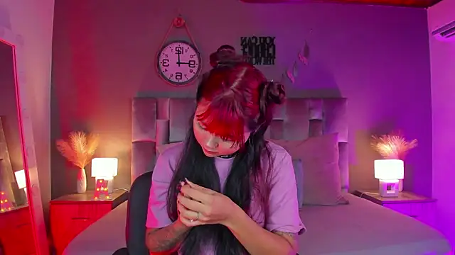 alaia-rogers online show from February 2025 11:41:02 AM