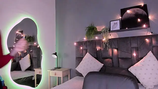 alaia-rogers online show from November 2025 11:33:01 AM