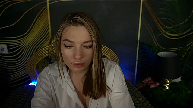 IceDanielles online show from December 2024 02:53:01 PM