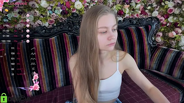 Snapshot of Polumna_cute chatting on January 2025 09:29:01 AM Polumna cute online show from January 2025 09:29:01 AM