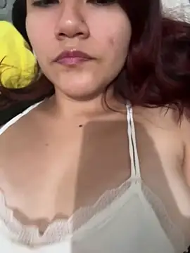 Snapshot of ZUCAAT chatting on January 2025 04:43:01 AM ZUCAAT online show from January 2025 04:43:01 AM