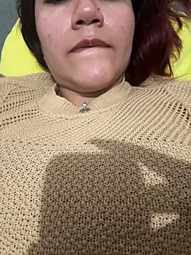 Snapshot of ZUCAAT chatting on March 2025 04:37:02 AM ZUCAAT online show from March 2025 04:37:02 AM