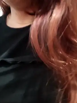 Snapshot of ZUCAAT chatting on November 2025 04:34:02 AM ZUCAAT online show from November 2025 04:34:02 AM