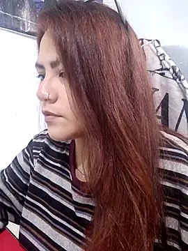 Snapshot of ZUCAAT chatting on December 2025 04:22:01 AM ZUCAAT online show from December 2025 04:22:01 AM