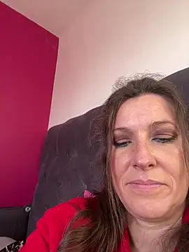 Lwhite1 online show from March 2026 04:35:01 PM