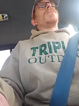 Snapshot of REDHAMMER_ chatting on February 2026 04:08:01 PM REDHAMMER online show from February 2026 04:08:01 PM