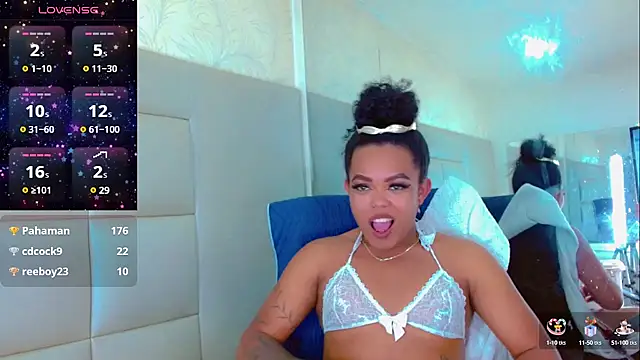 KayleighDreams  online show from March 2025 12:35:02 PM