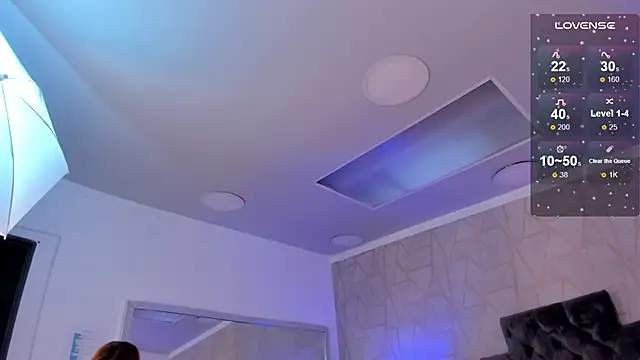 Snapshot of emily_parkerr chatting on February 2025 10:21:02 PM emily parkerr online show from February 2025 10:21:02 PM