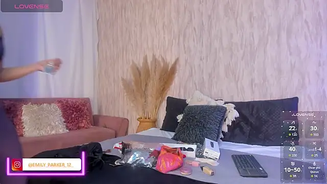 Snapshot of emily_parkerr chatting on March 2025 01:08:02 AM emily parkerr online show from March 2025 01:08:02 AM