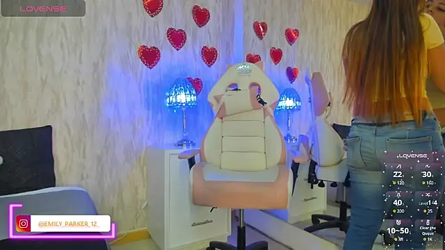 Snapshot of emily_parkerr chatting on March 2025 12:34:02 PM emily parkerr online show from March 2025 12:34:02 PM