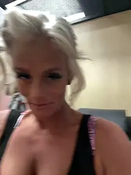 vixendoll87 online show from December 2025 11:14:02 PM