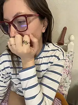 BeatriceTender online show from March 2026 07:07:02 PM