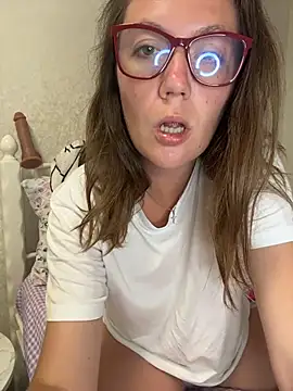BeatriceTender online show from July 2026 09:17:02 PM