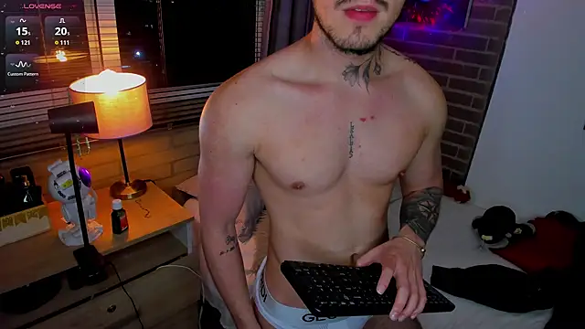 liam oficial02 online show from June 2026 04:02:01 AM