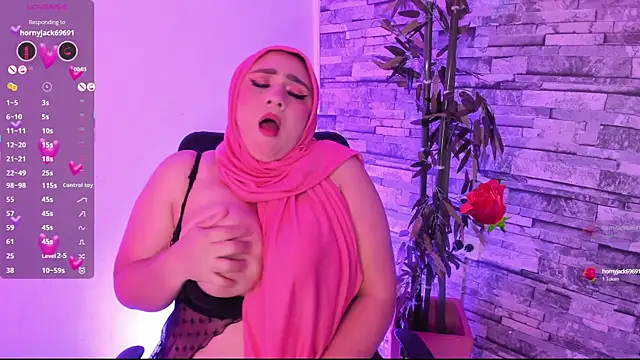 HijabiMilf online show from September 2025 12:16:01 PM