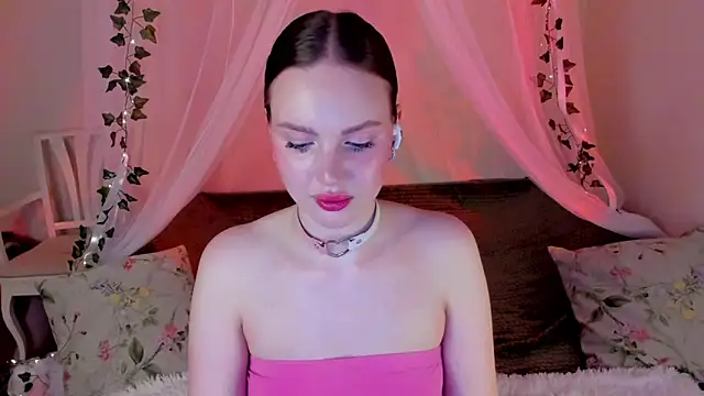 MishkaMe online show from December 2024 06:42:02 PM