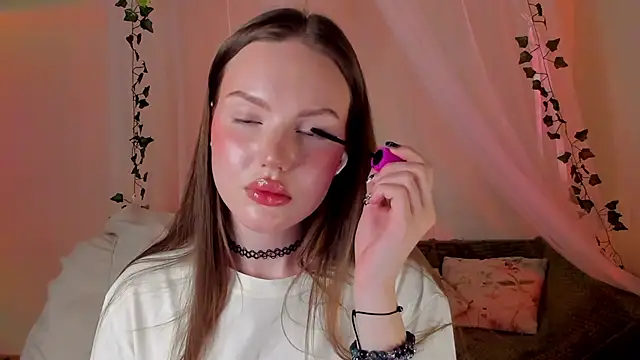 MishkaMe online show from February 2025 04:40:01 PM