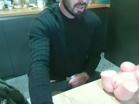 Snapshot of giorgakaci69 chatting on December 2024 06:49:01 PM giorgakaci69 online show from December 2024 06:49:01 PM