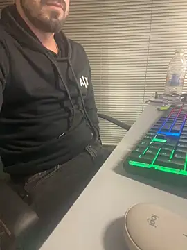 giorgakaci69 online show from February 2026 10:14:01 PM