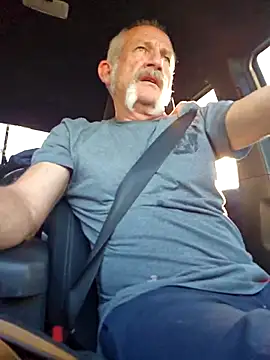 Snapshot of den-rock4u chatting on December 2025 10:40:02 PM den-rock4u online show from December 2025 10:40:02 PM