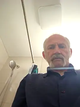 Snapshot of den-rock4u chatting on March 2026 10:43:02 PM den-rock4u online show from March 2026 10:43:02 PM