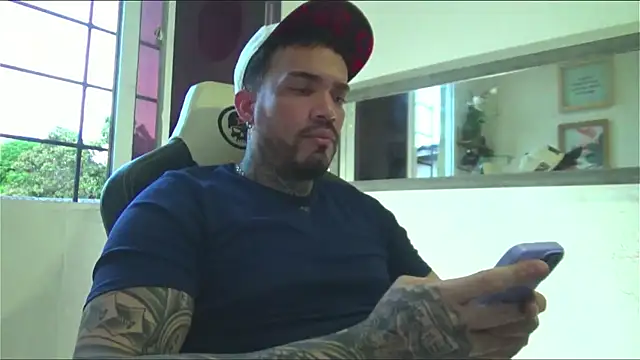 Angel sex latin online show from December 2024 10:45:01 PM