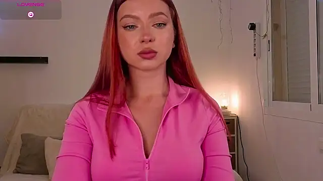 Snapshot of Karinchik_ chatting on December 2025 09:41:02 PM Karinchik online show from December 2025 09:41:02 PM