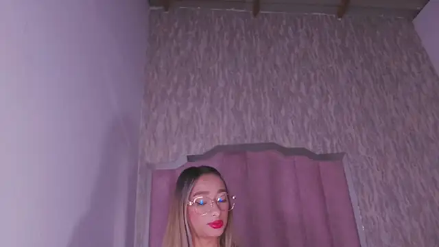 vale ross  online show from October 2025 03:06:01 AM