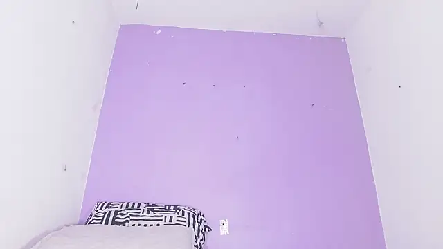 vale ross  online show from November 2025 03:06:02 AM