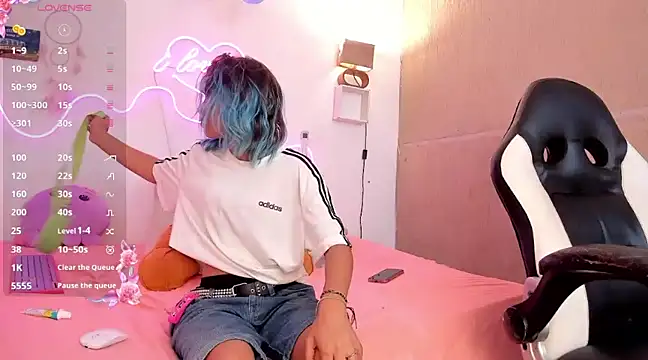 lilith horny online show from February 2025 04:00:02 PM