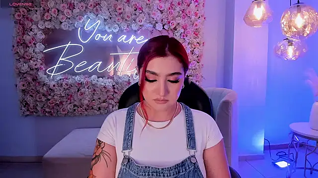 ViolettCastel online show from September 2025 06:21:01 PM