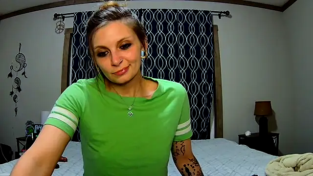 Snapshot of ZeelaXoXo chatting on February 2025 06:37:01 AM ZeelaXoXo online show from February 2025 06:37:01 AM