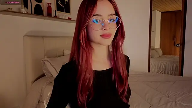 Roxxy mora online show from October 2025 09:02:02 PM