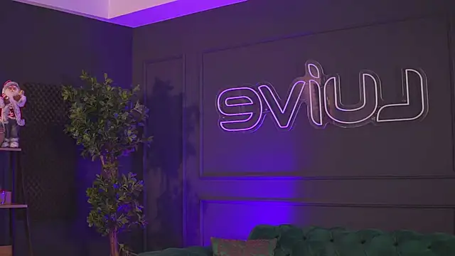 RaquelleVon online show from December 2024 01:26:02 AM