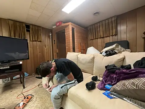 hungkubenski online show from November 2025 02:24:02 AM