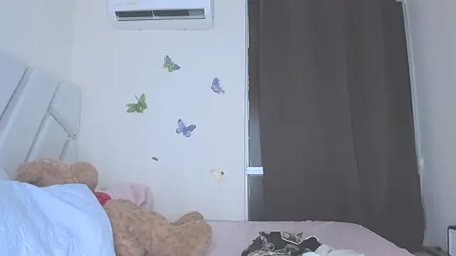 Snapshot of sofiacastillo01 chatting on February 2026 01:47:01 PM sofiacastillo01 online show from February 2026 01:47:01 PM