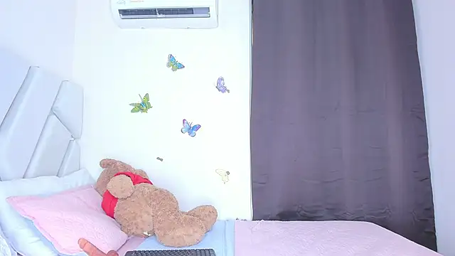 Snapshot of sofiacastillo01 chatting on February 2026 02:18:01 PM sofiacastillo01 online show from February 2026 02:18:01 PM