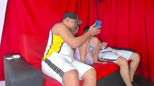 Snapshot of Extreme_Team8 chatting on January 2025 04:22:02 AM Extreme Team8 online show from January 2025 04:22:02 AM